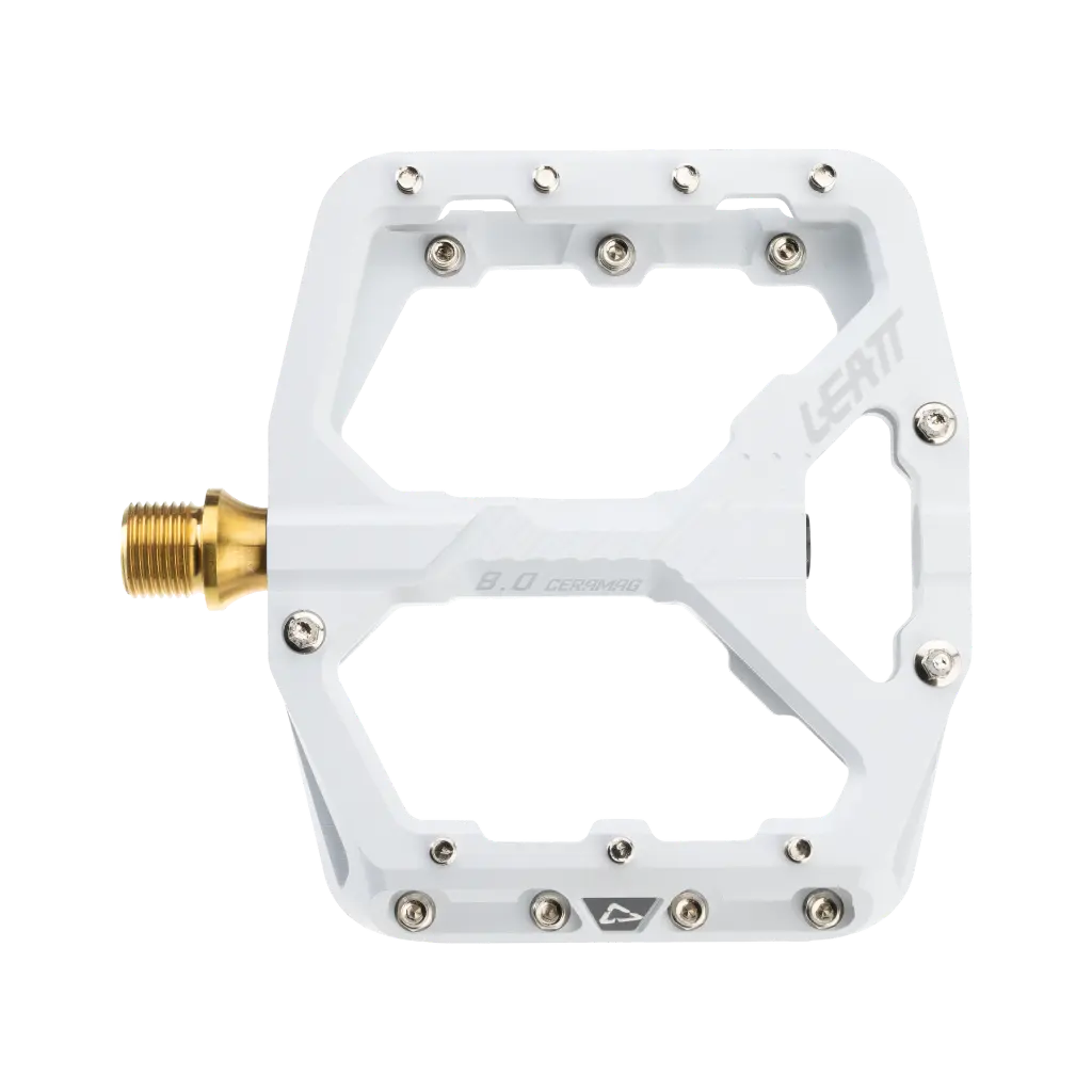 Leatt_PedalsCeraMAG_AllMtn8.0Ti-Flat_CeraBone_9025100100_02_84656348-7f2c-4ddb-b145-74f2317bbba7.webp